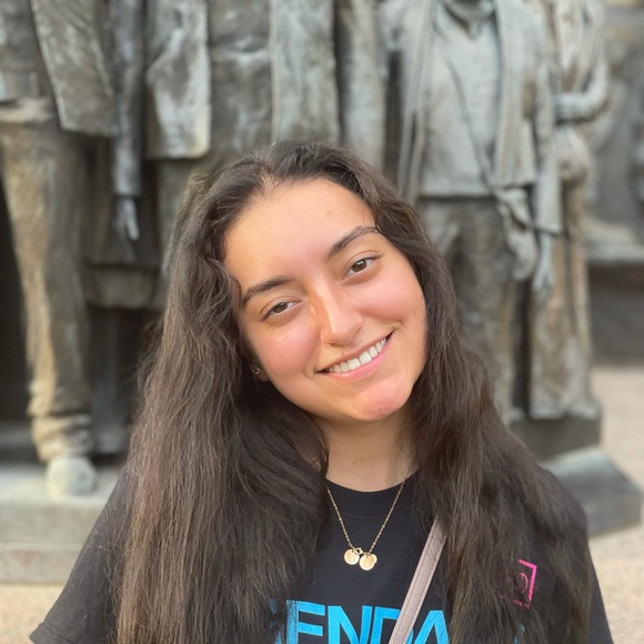 Meet your Posher, Joana - Picture 1 of 1